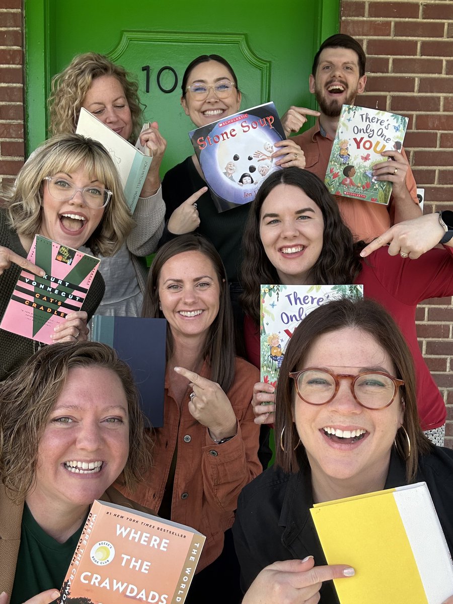 CaretoLearn's tweet image. Drop Everything And Read Day! #SPSreadtosucceed @officialSPS