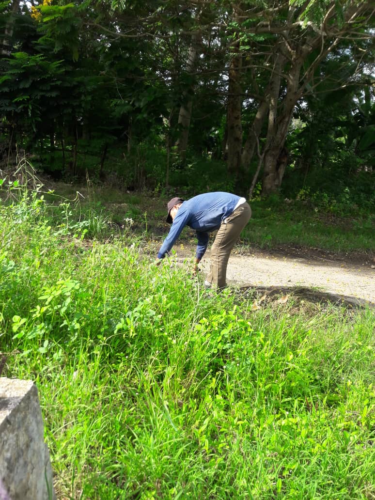 Y seguimos adelante con las actividades de la jornada para homenajear el 1ro de Octubre "Dia de la ancianidad " hoy en tareas de limpieza y embellecimiento del centro para recibir la fecha.
#TareaDeGrandes #PorLasTunasLaVictoria #CubaEsAmor #CubaEsSalud