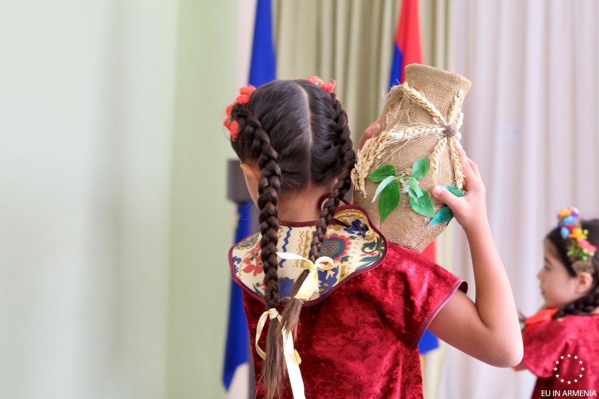 EUAmbArmenia's tweet image. ✅Was happy to visit 2 energy-efficient buildings &amp;amp; delighted by young beneficiaries&apos; performances!
🏡 15 kindergartens in current phase
🏠36 more buildings planned, including polyclinics
#EUinArmenia #SustainableDevelopment #EIP #Green #E5P