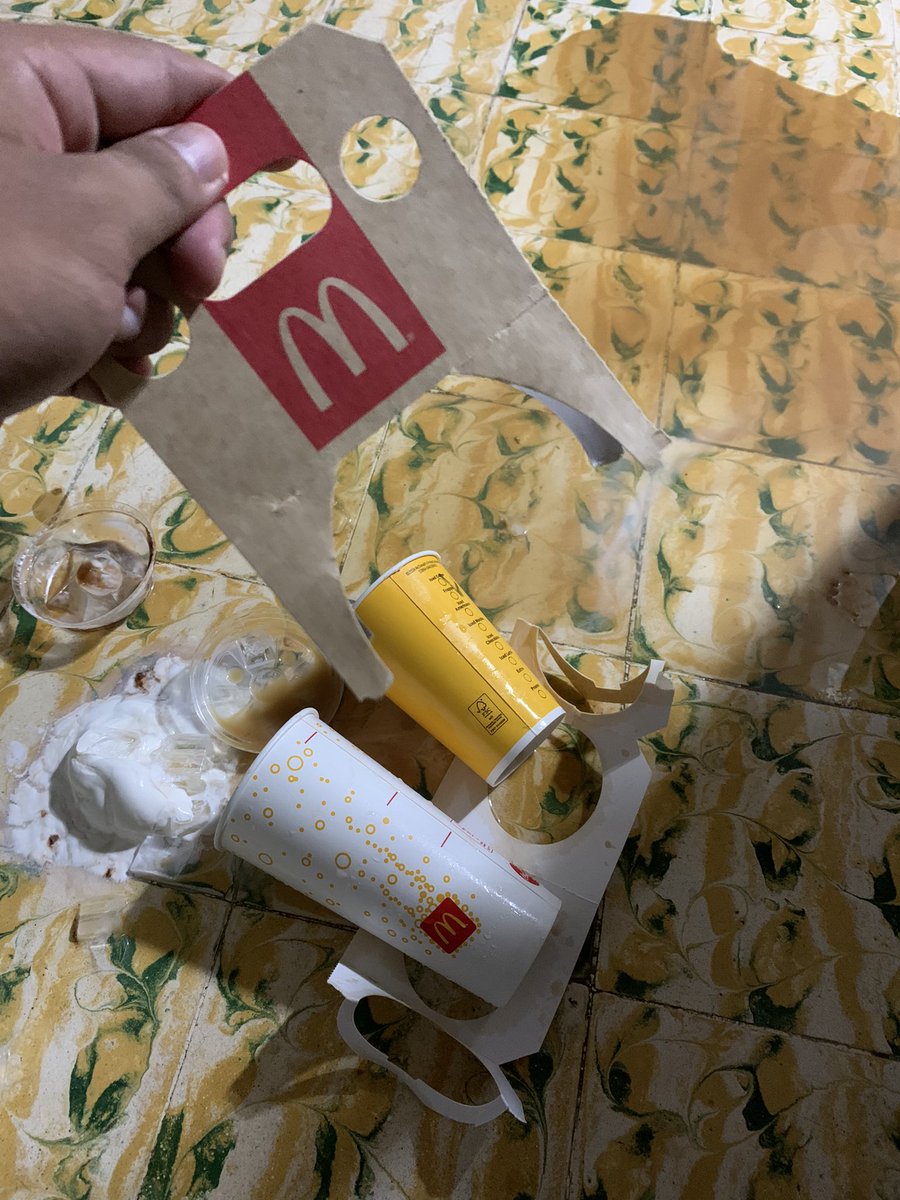 mrkrstyblng's tweet photo. ios talaga :) palitan mu pu @McDo_PH  hehe https://t.co/3zUn84A2OR