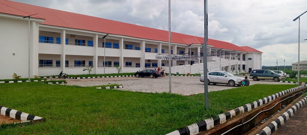 DOYOUKNOW_Naija's tweet photo. NEW MALE SURGICAL WARD HAS BEEN COMPLETED AT THE NNAMDI AZIKIWE UNIVERSITY TEACHING HOSPITAL AT NNEWI, ANAMBRA STATE!

#PositiveFactsNG

Do you know that a brand new male surgical ward has been built at the Nnamdi Azikiwe University Teaching Hospital at Nnewi in Anambra State? https://t.co/X2uh1J7gpI
