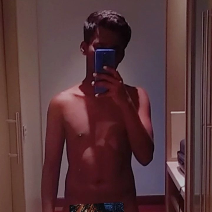 I m 21 Top from Mumbai.. 
Mera pics hai ..
#indiangaysex #gaysex #gay #mumbaigay #gaymodels #desidoys #desisidd2003 #profilpic