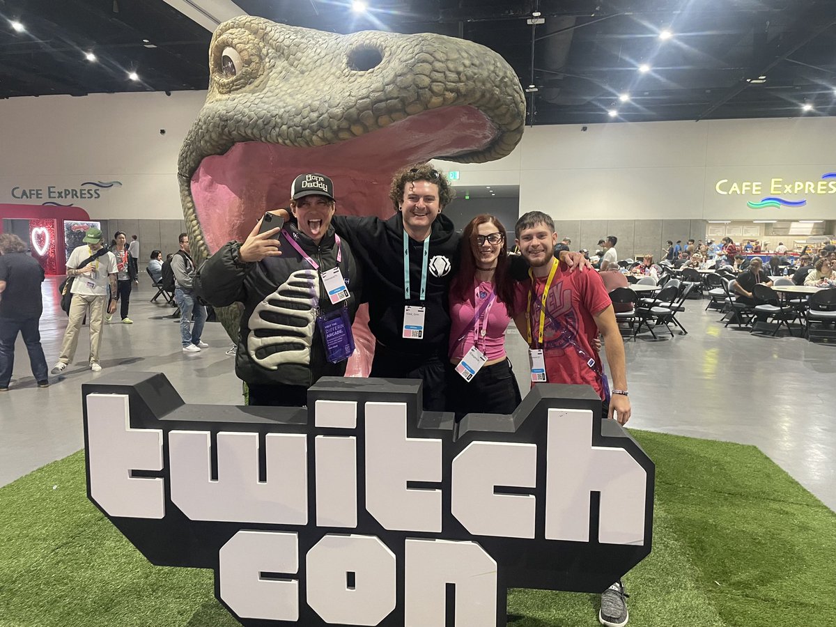 Ele ➡️ TwitchCon SanDiego tweet media