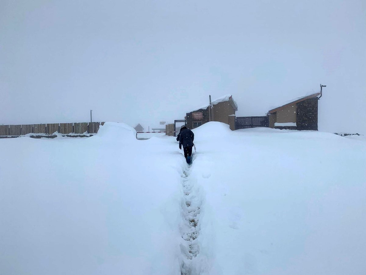 AfricaFactsZone's tweet photo. Lesotho covered in snow.

A paradise in Africa. https://t.co/QPucaxRDh2