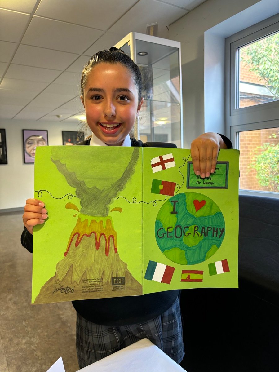 SharnbrookAca's tweet image. Great to see so many students at Proud Table today, including some of our brilliant Year 12s! Well done to all.
#teamsharnbrook