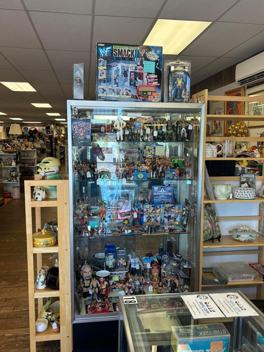 RefLarrysWC's tweet photo. ๐ FALL EXTRAVAGANZA๐
Is going on this week! MAKE SURE TO STOP IN FOR ALL THE SALES!!!
SEE FLYER BELOW FOR HOURS!
Located inside Mother Tucker's Antiques & Collectibles
566 N. Reading Rd, Ephrata, PA 17522
Weโre VENDOR REF, Booth & Trophy case # 6!
#fallextravaganza https://t.co/WwI3BFf9gw
