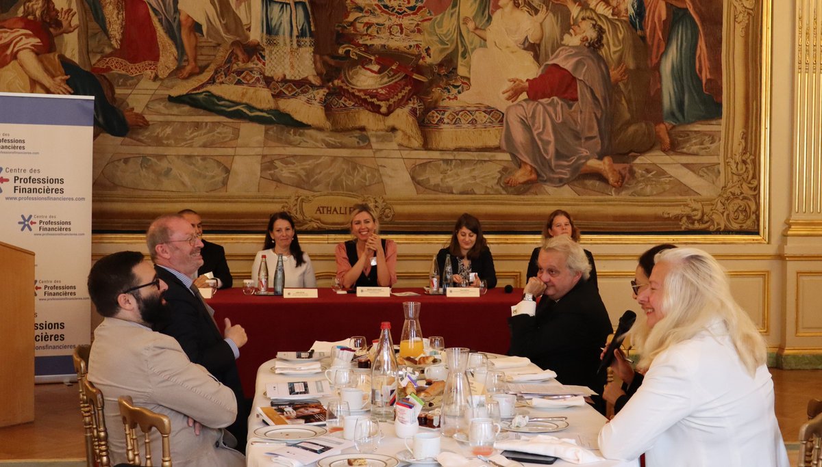 Centre_Prof_Fin's tweet photo. 🌐EVENT DU JOUR !
La menace #Cybersécurité des structures financières fut développé ce matin.
🔜Prochainement Mardi 08 octobre à 08h30 avec Jean LEMIERRE, Président de BNP Paribas sur le thème :" Les défis de la #banque dans un monde instable". inscription:https://t.co/SKnAEDuc0o https://t.co/dlCIwqJn6r