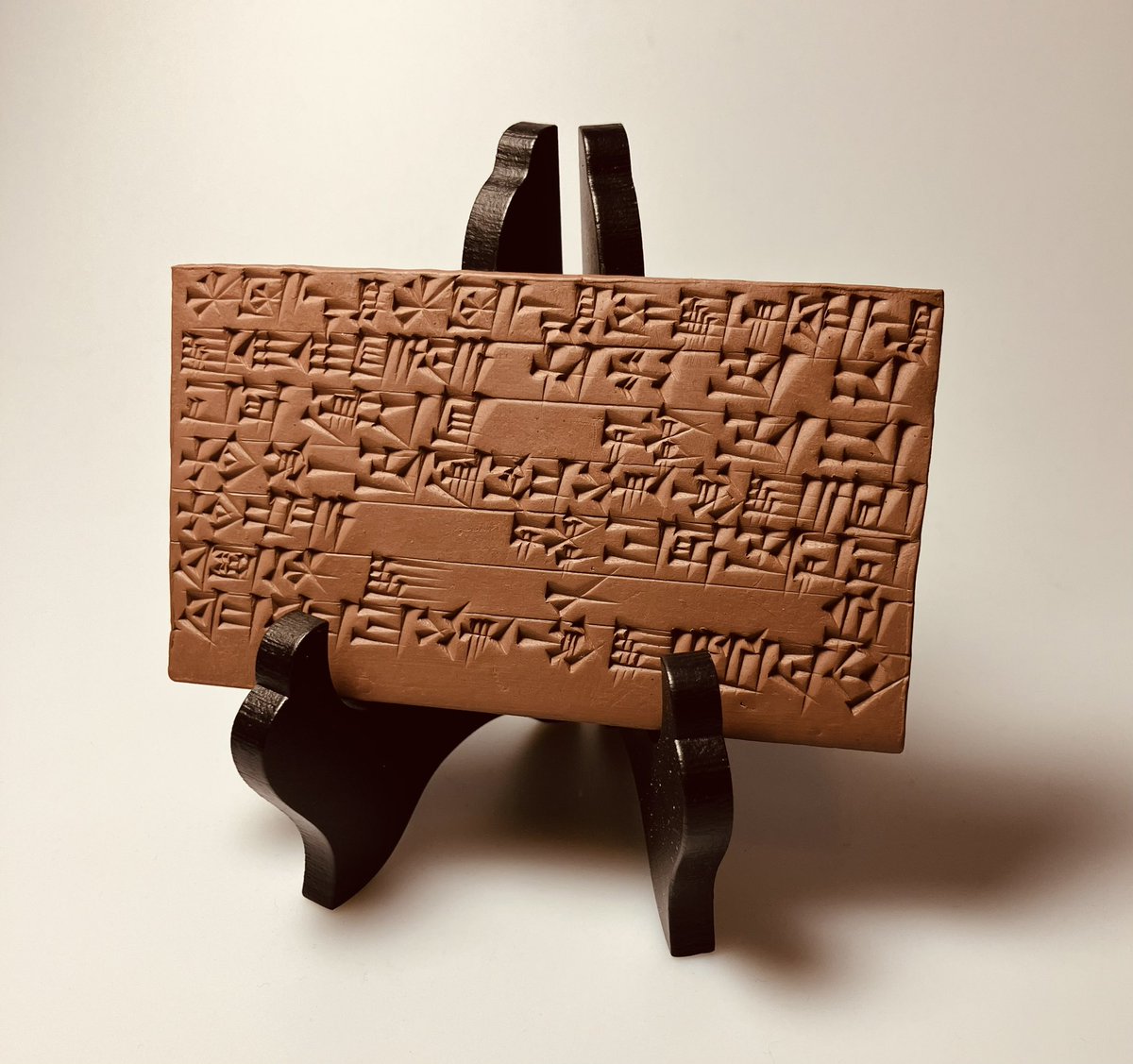 anctxtmodtablet's tweet photo. A brief Sumerian incantation for removing snakes and scorpions from a temple that invokes the goddess Nammu, the personification of the watery deep. https://t.co/inXKfXe8EC