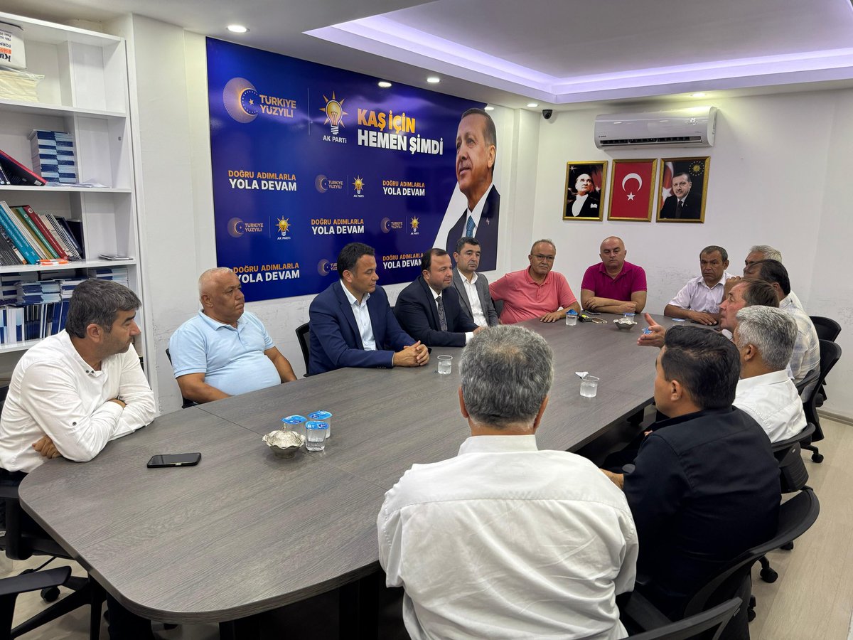 ethemtas's tweet photo. 📌Kaş İlçe Başkanlığı 

İlçe Yönetimimiz ve Muhtarlarımızla gündemimiz;Akdeniz’in incisi Kaş… https://t.co/yG7RnecSIx