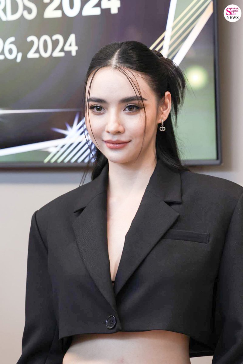SuperstarnewsTH's tweet photo. #มุกดานรินทร์รักษ์ สวยสมกับเป็นนางเอกตัวจริง ร่วมงานประกาศรางวัล MAYA TV AWARDS 2024 🎉✨🏆

#MAYATVAWARDS2024 
#มายามหาชน2024 https://t.co/DCr68gbwT0