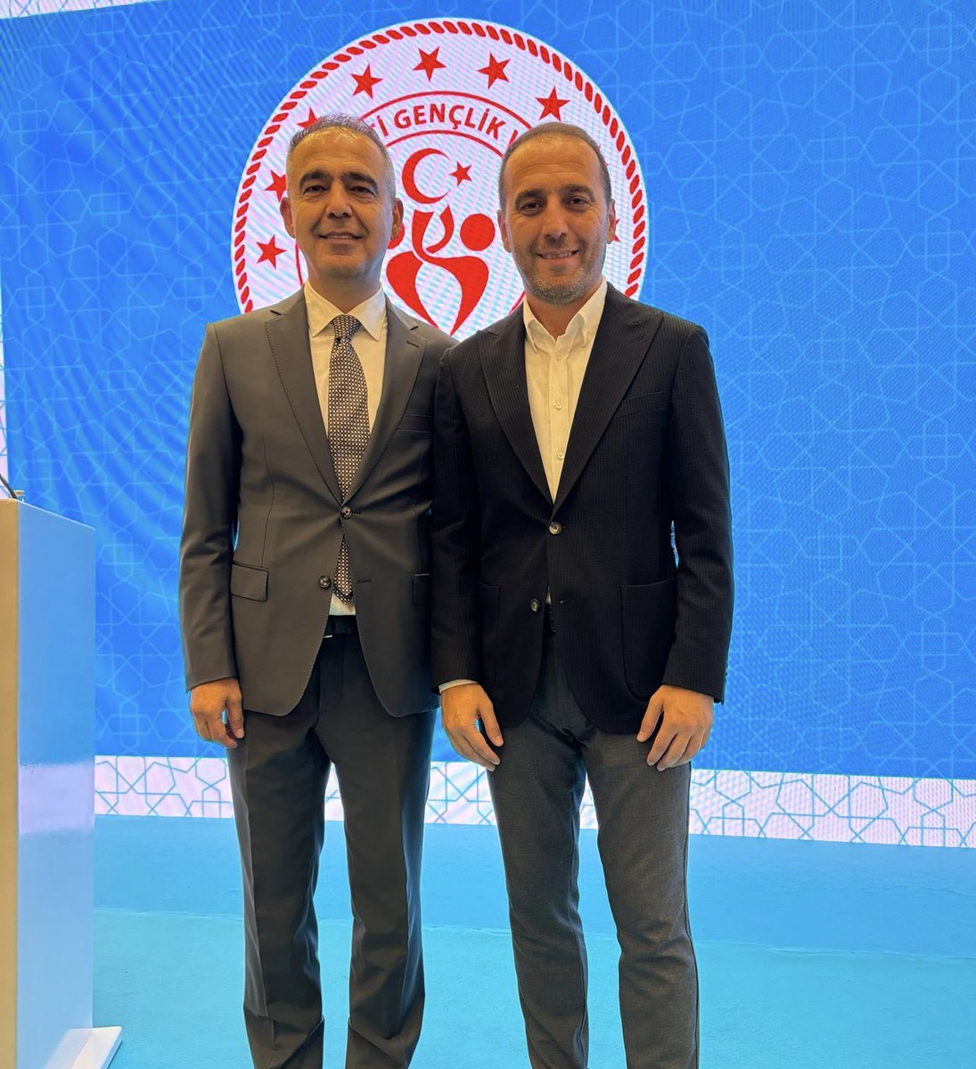 muftoglukuddusi's tweet photo. Türkiye Bisiklet Federasyonu’nun bugün gerçekleştirilen Mali ve 6. Olağan Genel Kurulunda tekrardan Başkan seçilen değerli büyüğüm,ağabeyim Sn.Emin Müftüoğlu’nu canı gönülden tebrik ediyorum. @trbisikletfed https://t.co/NUI9NnQwpb