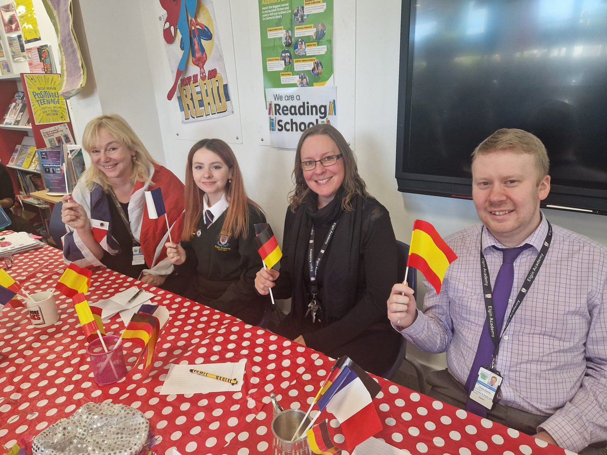 ShelaghToo91058's tweet photo. The competitors are ready and so are the judges. Hoping no one is awarded nil points!
#EAVision #TeamEA European Week of Languages Library and Modern Languages event is back! https://t.co/7MHkEYIEy6