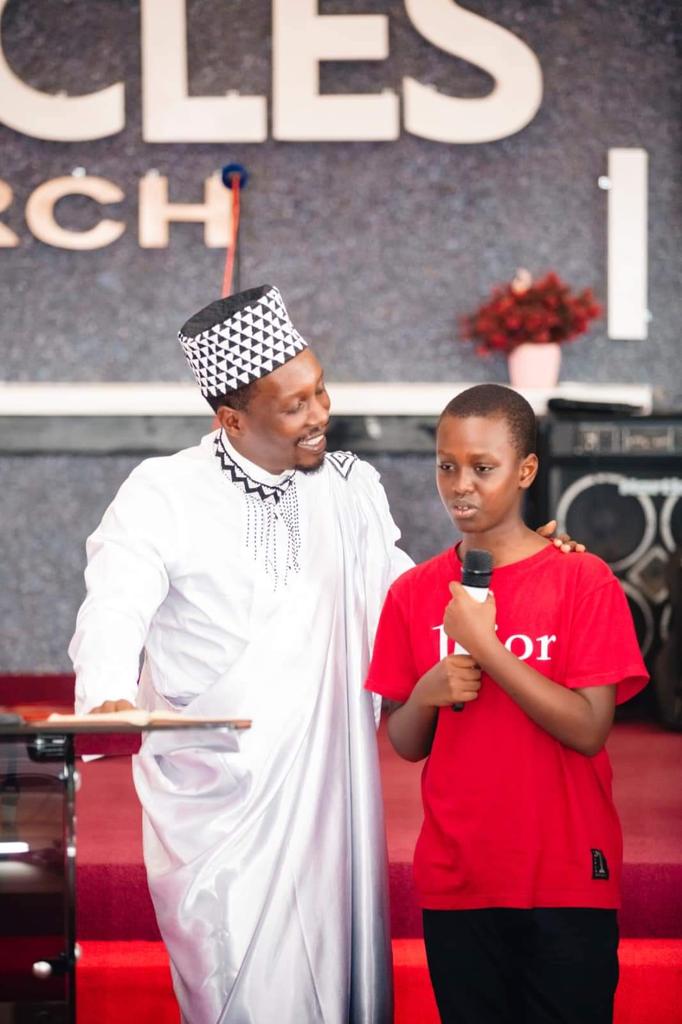 BMiraclesChurch's tweet photo. SABA UWITEKA ICYO UKENEYE
#ProphetAKIM 🤝
 Zab 24:1
Isi n'ibiyuzuye ni iby'Uwiteka,Isi n'abayibamo.
 📃 A l`Éternel la terre et ce qu`elle renferme, Le monde et ceux qui l`habitent!
📃The earth is the Lord’s, and everything in it, the world, and all who live in it; https://t.co/KBqCLIMDbi