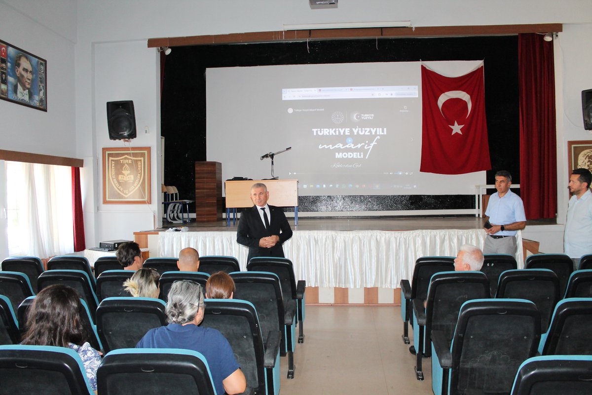 İlçe Milli Eğitim Müdürümüz Sayın Cafer Tosun; Türkiye Yüzyılı Maarif Modeli Yönetici seminerinde okul/kurum müdür yardımcılarımız ile bir araya geldi. Maarif Modelinin önemine değinen müdürümüz idarecilerimizin gereken hassasiyeti göstermesini istedi
<a href="/cafer_tosun61/">Cafer Tosun</a> <a href="/izmir_ilmem/">İzmir İl Milli Eğitim Müdürlüğü</a>