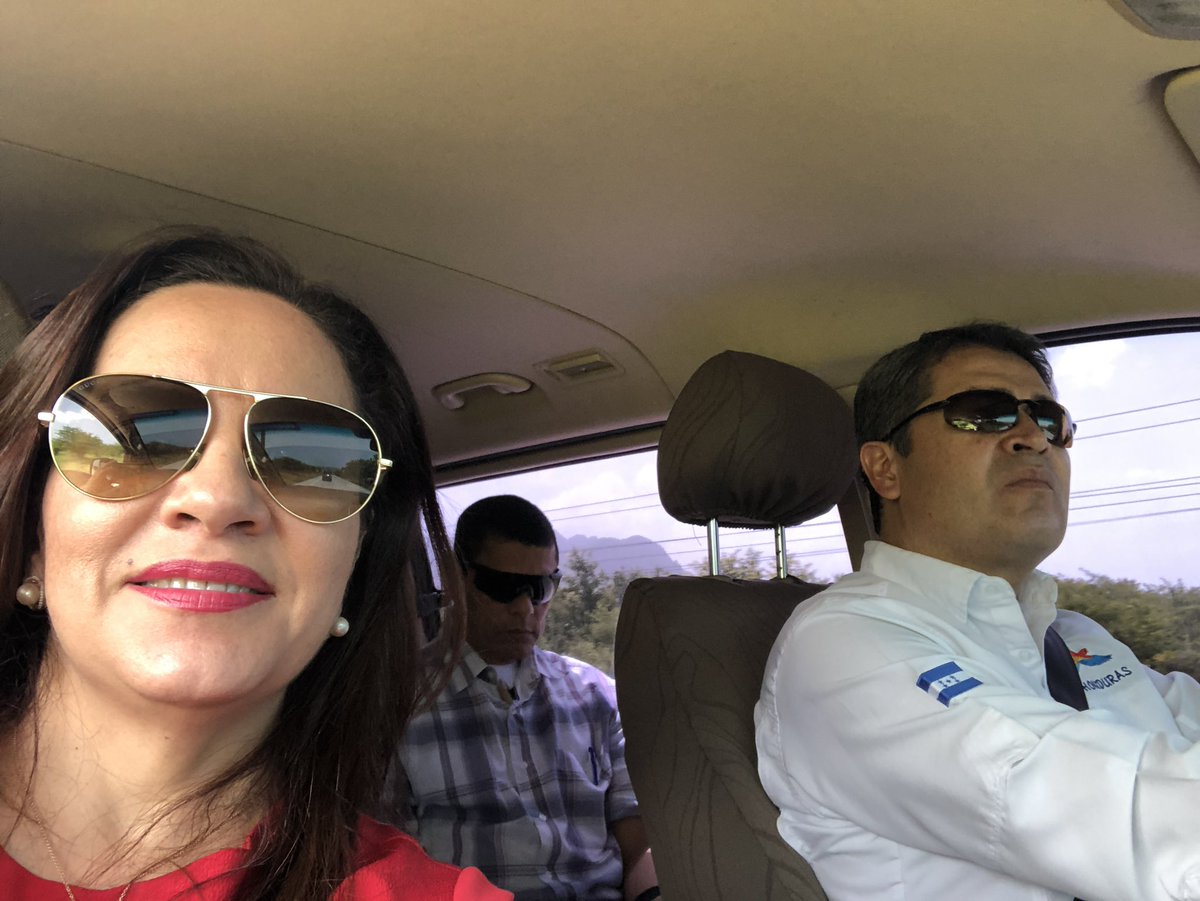 Bendiciones 🙏🏻

“Señor, muéstrame tus caminos, y enséñame tus sendas. Guíame en tu verdad y enséñame, porque tú eres el Dios de mi salvación; en ti espero todo el día.” Salmo 25:4-5 LBLA

Juan Orlando Hernández <a href="/JuanOrlandoH/">Juan Orlando H.</a> es #inocente pronto #volvera