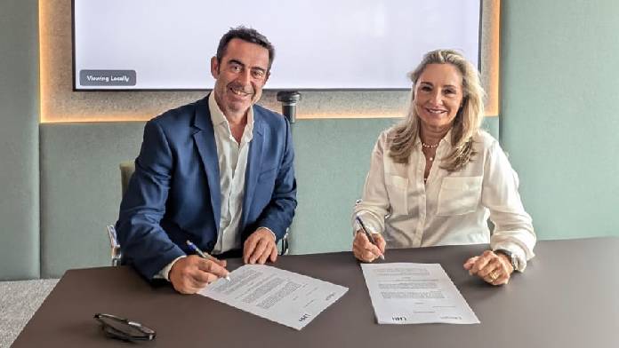 EJE&amp;CON y LHH potencian el liderazgo de la mujer en posiciones de alta dirección ejecutiva

<a href="/cristinasancho/">Cristina Sancho 🇪🇸🇪🇺</a> <a href="/AsocEyC/">EJE&CON</a> <a href="/lhhspain/">LHH</a> #LiderazgoFemenino #MujeresEjecutivas #MujeresLíderes #IgualdadDeGénero

ow.ly/KLho50TwekL