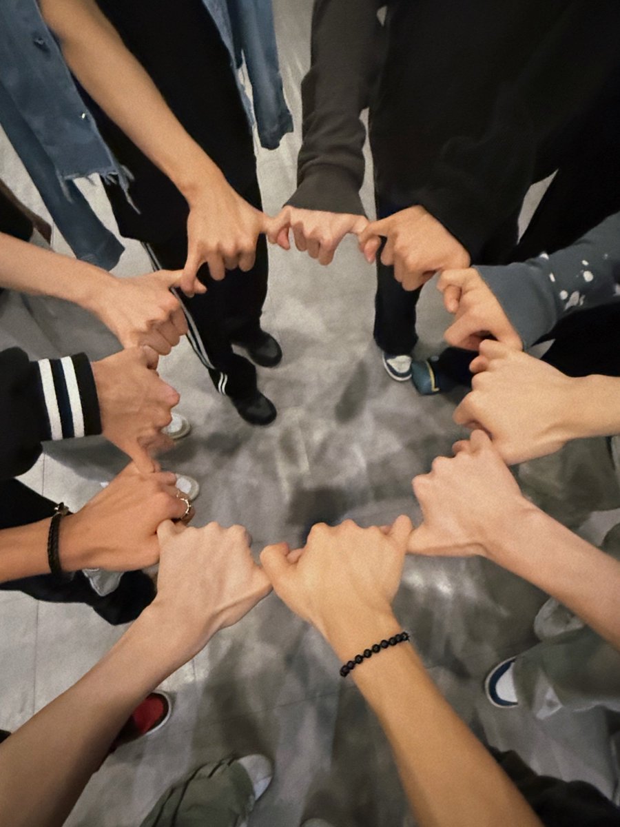 [📹]

더크루원의 무대는 다음 주까지 WAIT IT!
평가전 무대 보면서 기다려주면 좋겠네🙏🏻

🖇 youtu.be/bj4MPE7Ovcg?si…

#더크루원 #TheCrewOne
#ATBO #JUSTB
#로드투킹덤 
#ROADTOKINGDOM