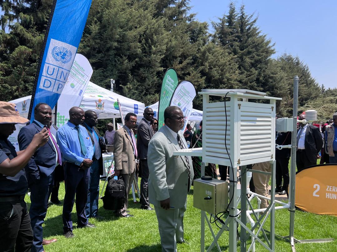 UNDPZimbabwe's tweet photo. With support from @MSDZim and @MoLAFWRD_Zim, we are demonstrating how we are building resilience for vulnerable agricultural livelihoods in Southern Zimbabwe at the @UNZimbabwe #ZUNSDCF. https://t.co/Y7TrQ3YMcl