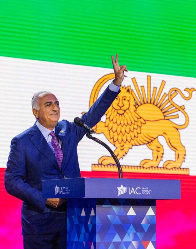 Aryammehr_2's tweet photo. بریم برای میلیونی شدن هشتگ #kingRezaPahlavi https://t.co/QmF2rhbvnr