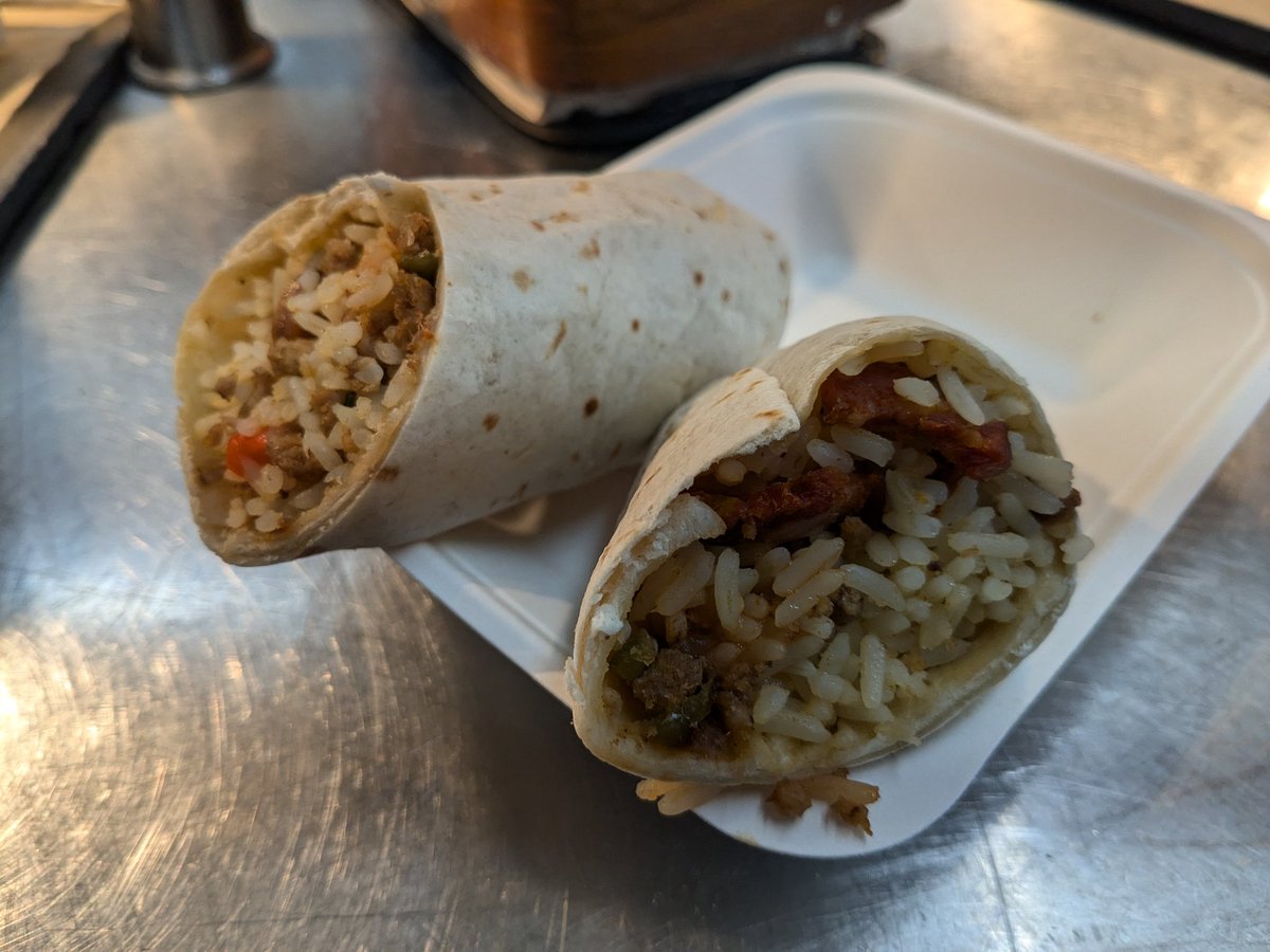 Today our pupils and staff were treated to a spicy pork and rice burrito 🌯 A recipe suggested by Denise, one of our lovely team members 😁