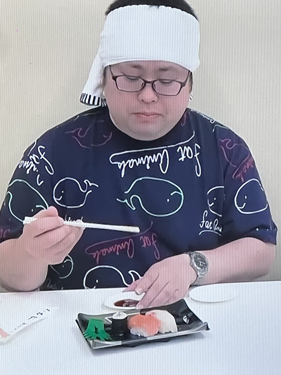 satochin33's tweet photo. ストーム叉焼着用

サカゼン　B＆T CLUB 
FAT ANIMALS BIGクジラ総柄 クルーネック 半袖 Tシャツ
https://t.co/NLD43OMZV7 https://t.co/l8koZU0iDK