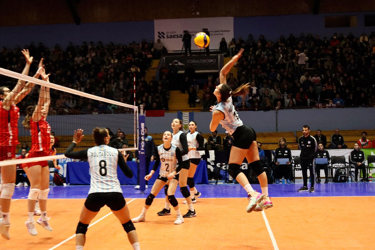 ¡Segunda prueba para Las Panteritas en el Sudamericano U21 en Osorno, Chile!

ARG 🇦🇷 vs BOL 🇧🇴
🗓️ Jueves 26/9 - 20hs
📺 voleysur.org

#VamosArgentina #VamosPanteritas
