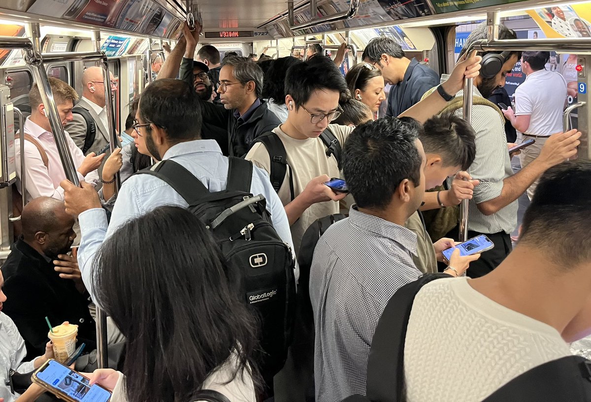 Why r ‘rush hour’ WTC trains now 8 minutes apart or more, when they used to be maximum 5 min? The already over crowded trains are now even more so. <a href="/PANYNJ/">Port Authority of NY & NJ</a> <a href="/PATHTrain/">PATH Train</a> #PathFail #PathSucks <a href="/StevenFulop/">Steven Fulop</a> <a href="/GovMurphy/">Governor Phil Murphy</a> <a href="/NYCMayor/">Mayor Eric Adams</a> <a href="/GovKathyHochul/">Governor Kathy Hochul</a> <a href="/pathalerts/">PATH Alerts</a> <a href="/NJTPA/">NJTPA</a> <a href="/CommutingLarry/">Larry Higgs</a>