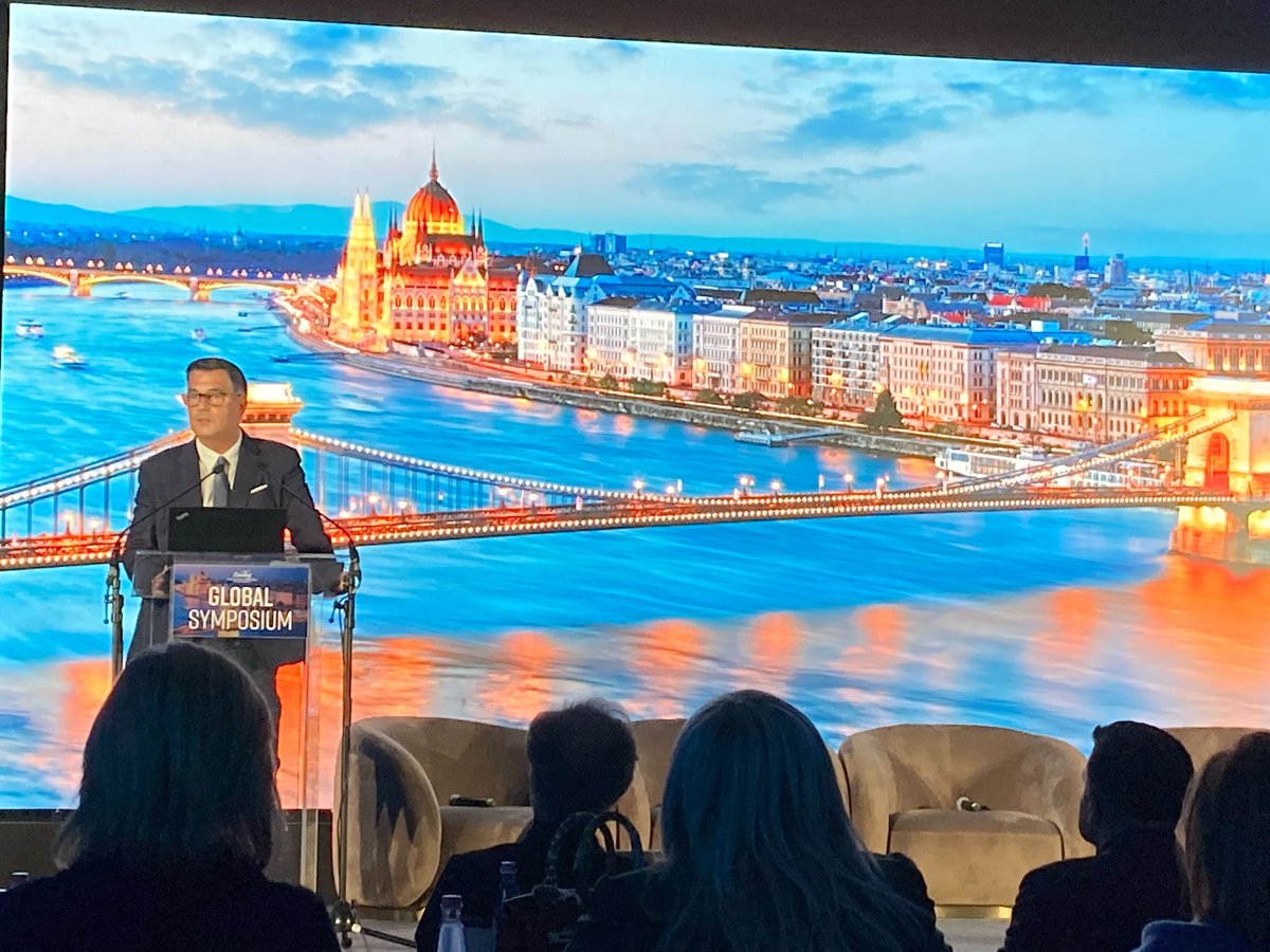 RISMediaUpdates's tweet photo. A peek into the @LeadingRE Global Symposium ✈️ from Budapest! #LeadingRE #2024GlobalSymposium https://t.co/6nL2m23FtE