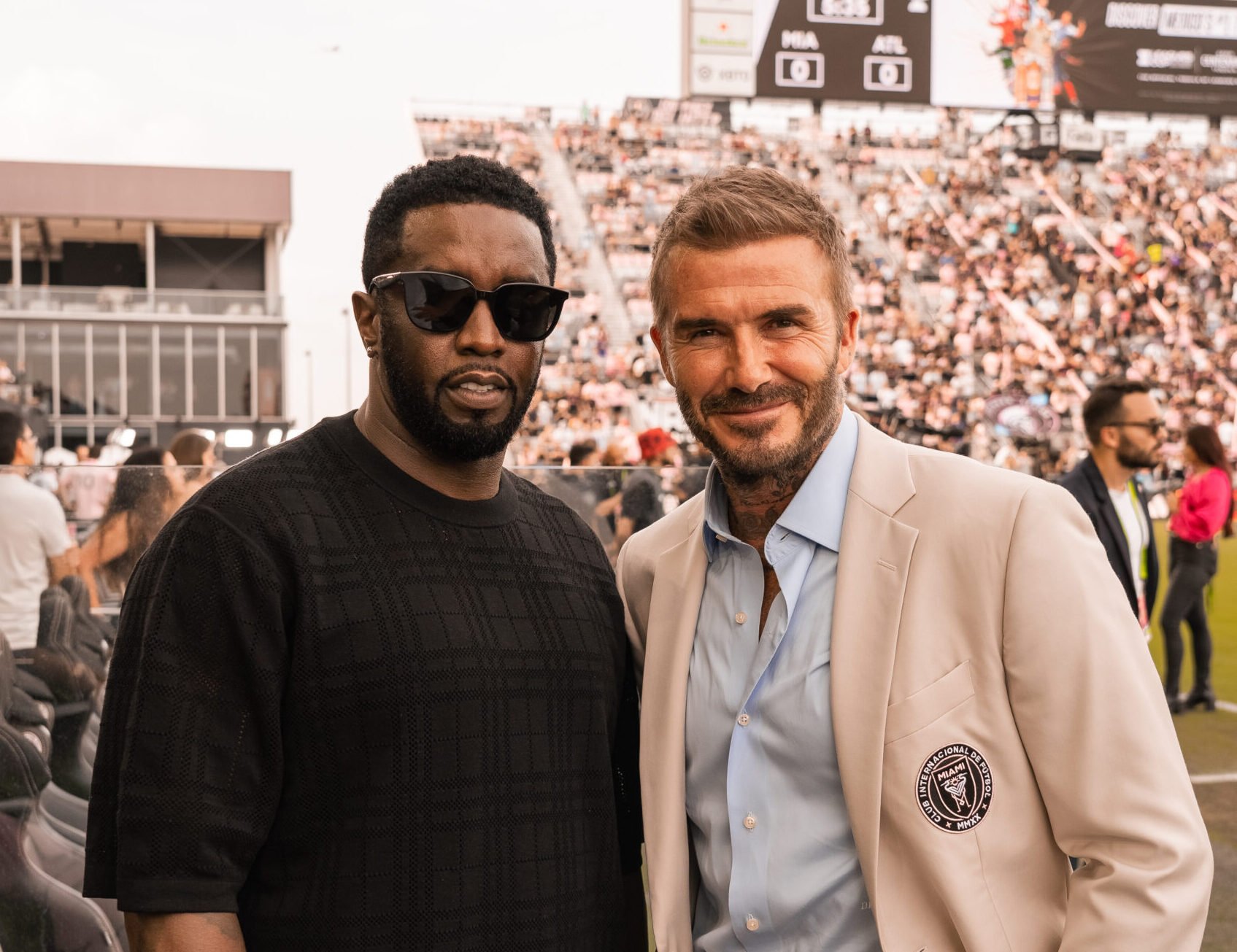 🌐EL GRAN DESPERTAR🌐 on X: "Circulan rumores La conexión entre el ex futbolista David Beckham y Puff Daddy han sido amigos íntimos durante décadas. Diddy quien financió la compra, tanto del estadio