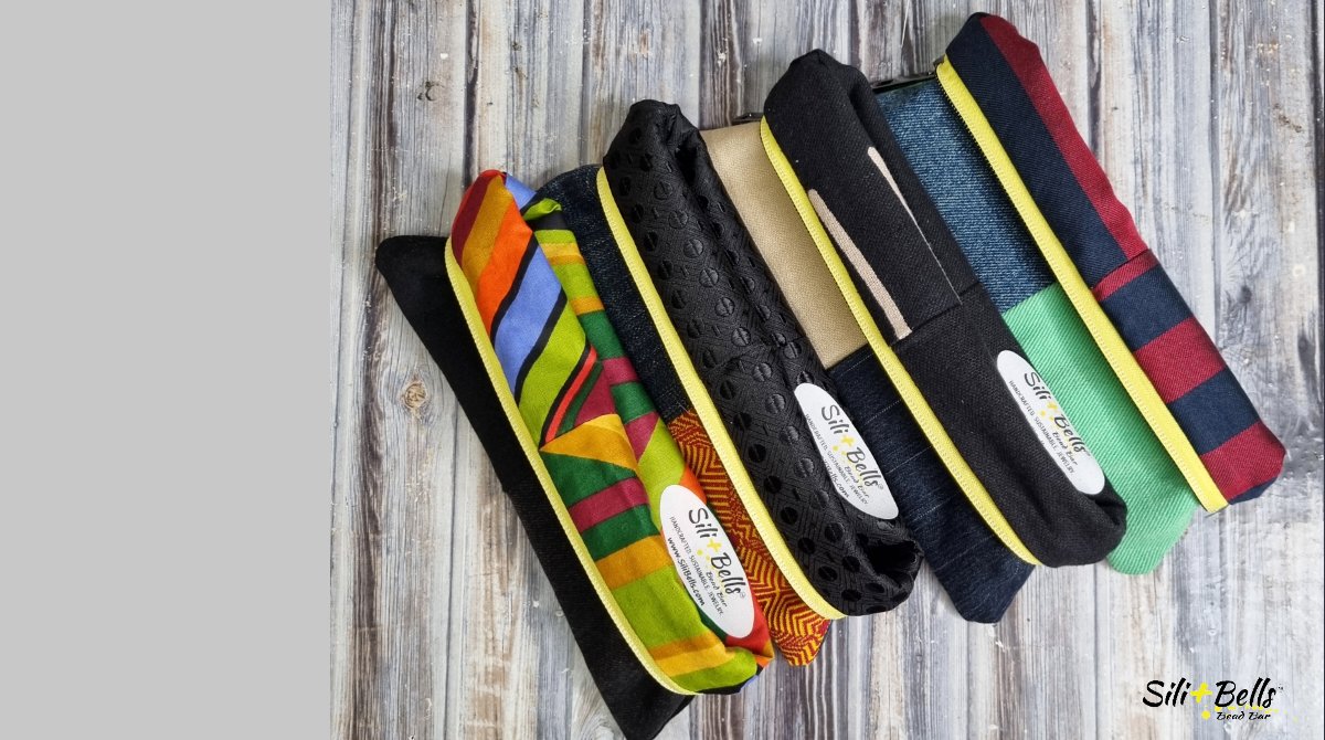 SiliBells's tweet photo. 🗣The cases are ready‼️
Cute on the outside. Cute on the inside.

Don't blend in. Do something different.

ᔕIᒪI+ᗷEᒪᒪᔕ💛⁠ 
Handcrafted. Sustainable♻️ Jewelry.
👉🏾https://t.co/ItSQdJxHBn

#SiliBells #handmadejewelry #UpcycledLuxury #chicagoartist https://t.co/tCQuRXKlsZ
