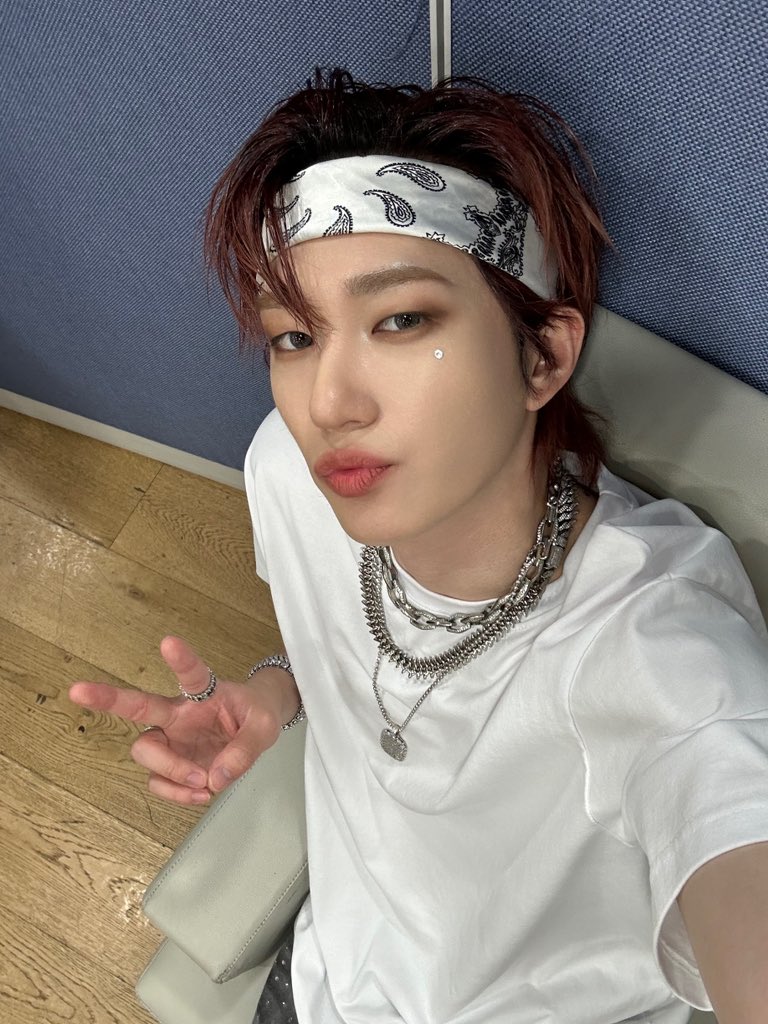 P1H_members's tweet photo. 오늘 엠카를 응원해 주신 모든 피스여러분!! 감사합니다! 내일 뮤뱅도 파이팅👍👊👊

#P1Harmony #THEO https://t.co/pktg7V5LOe