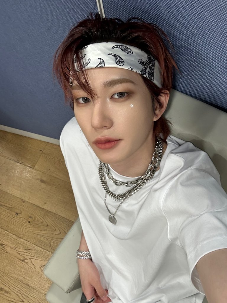 P1H_members's tweet photo. 오늘 엠카를 응원해 주신 모든 피스여러분!! 감사합니다! 내일 뮤뱅도 파이팅👍👊👊

#P1Harmony #THEO https://t.co/pktg7V5LOe