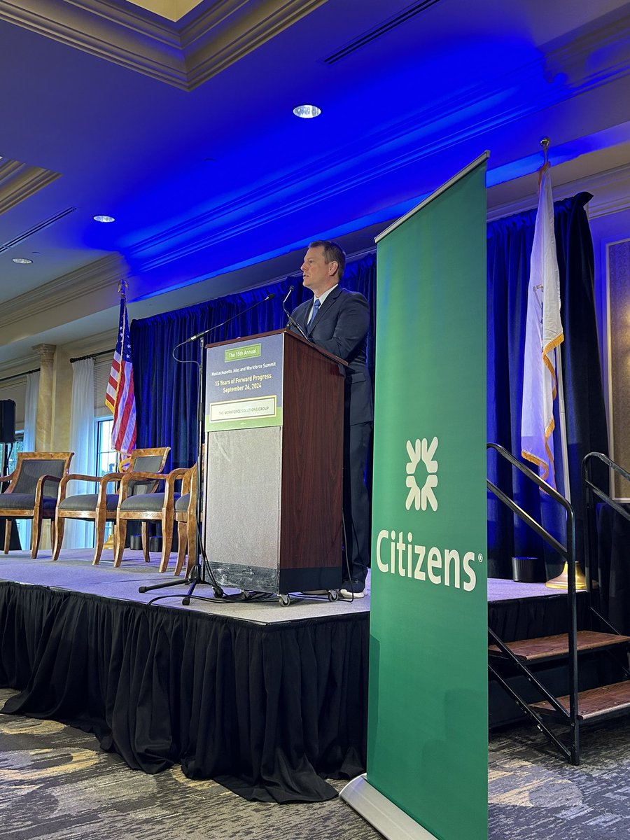 Tim Sullivan (<a href="/LibertySquareGr/">Liberty Square Group</a>) and Lisa Murray (<a href="/CitizensBank/">Citizens</a>) kick off the 2024 MA Jobs and Workforce Solutions Summit with a warm welcome. #MAJobsSummit24