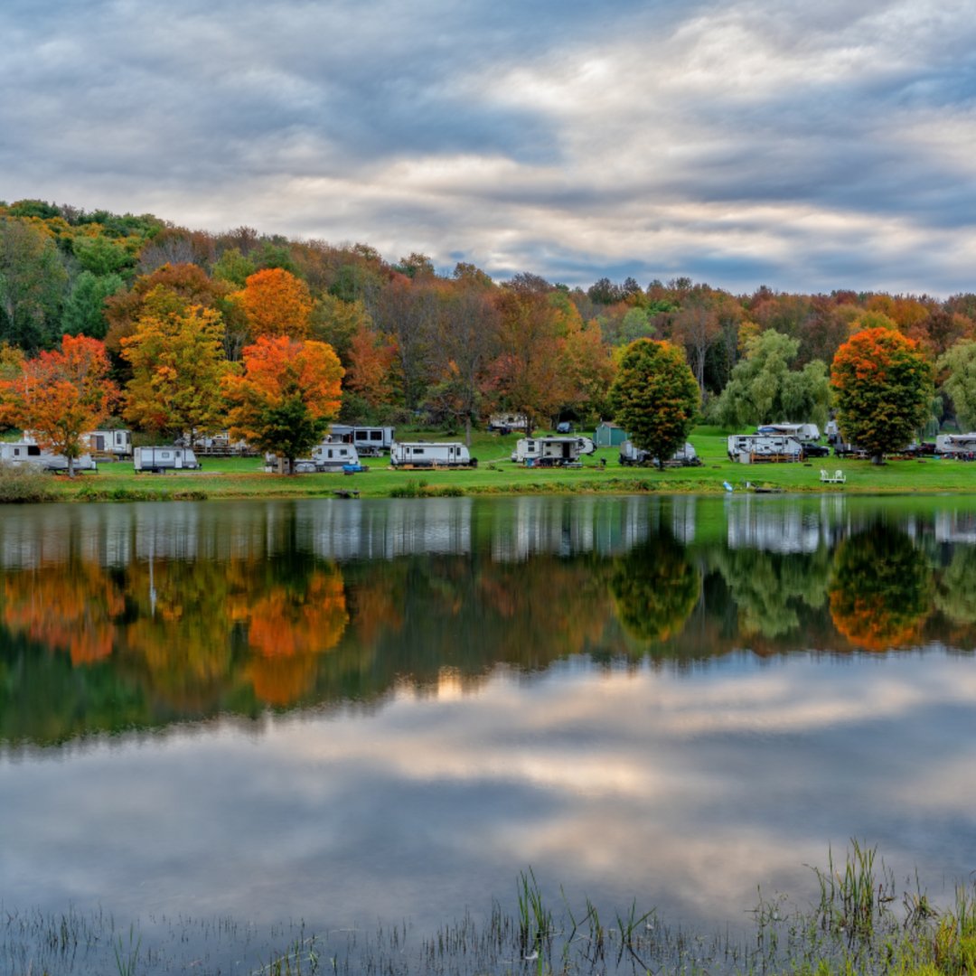 1UniversityCU's tweet photo. #FallCamping offers some of the best outdoor experiences. Warm days of hiking, #LeafPeeping & fishing transition into crisp evenings by the campfire. You should give it a try! Check out our #RVLoans at https://t.co/SR4iMTRQ5y #1stUniversityCreditUnion https://t.co/8FgA0tDOwP