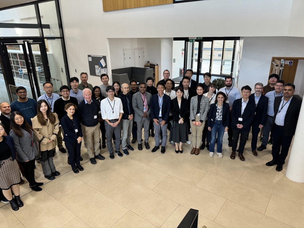 Chhowalla Lab (@chhowallal) on Twitter photo We were glad to host the UK-Japan Symposium on 2D Materials at <a href="/cu_mat/">Cambridge Materials</a>. The two-day event had esteemed speakers presenting latest developments on TMDs, 2D, and 2.5D materials for applications in FETs, spintronics, ionic memory, quantum networks and sensing!
<a href="/RoyceCambridge/">Royce Cambridge</a> We were glad to host the UK-Japan Symposium on 2D Materials at <a href="/cu_mat/">Cambridge Materials</a>. The two-day event had esteemed speakers presenting latest developments on TMDs, 2D, and 2.5D materials for applications in FETs, spintronics, ionic memory, quantum networks and sensing!
<a href="/RoyceCambridge/">Royce Cambridge</a>