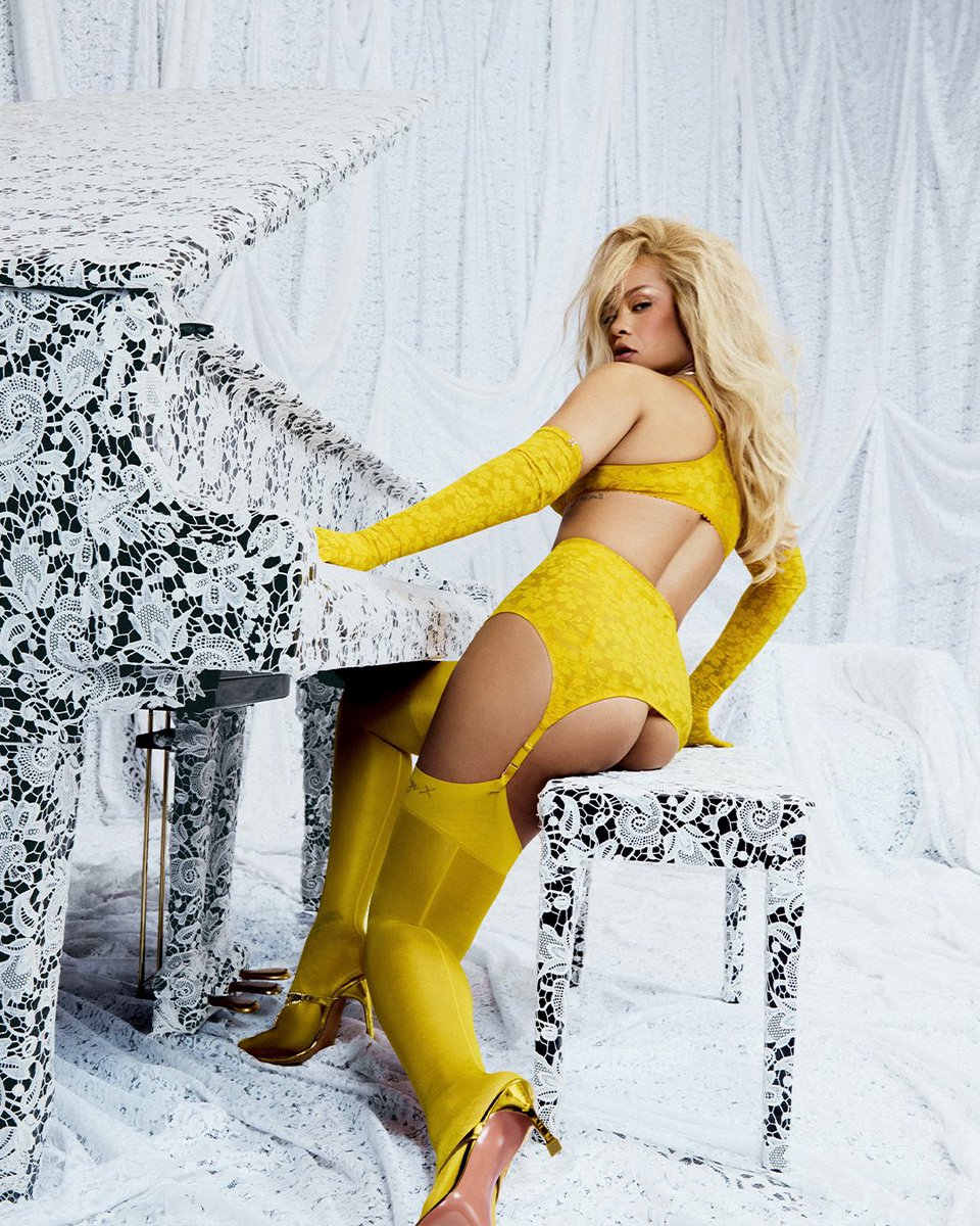 Rihanna (@rihanna) on Twitter photo 