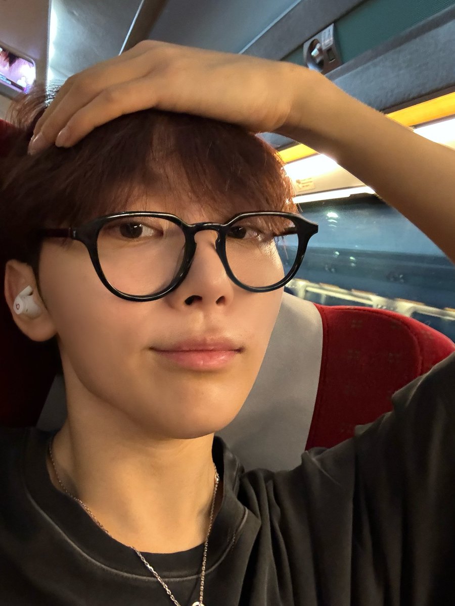 jeonrideuls's tweet photo. @hanislay_ https://t.co/E6NmYi401M