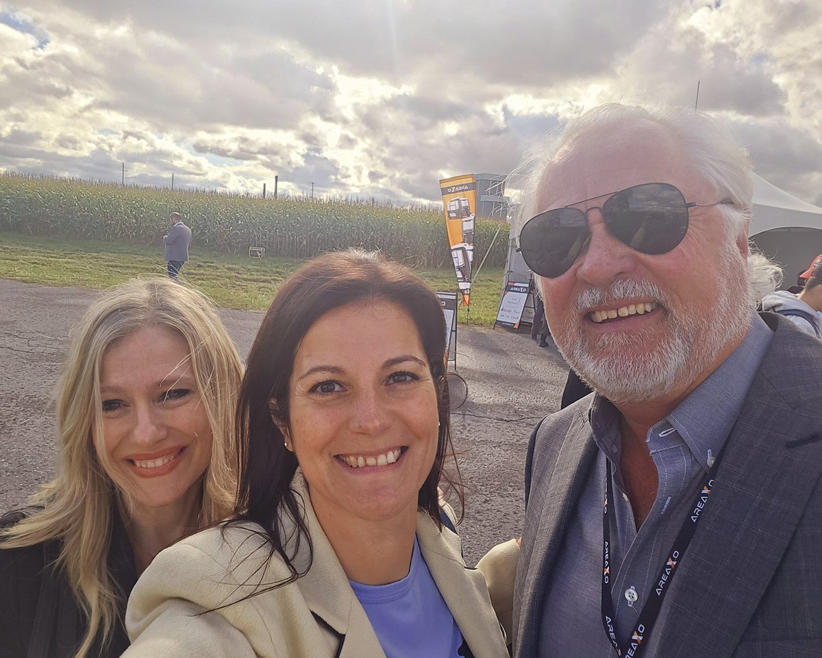 Delighted to start the day at GCExpo at <a href="/AreaX_O/">Area X.O</a> with two of my favorite people: <a href="/sshorey/">Sonya Shorey</a> and Bruce Lazenby, the current and past CEO's of <a href="/Invest_Ottawa/">Invest Ottawa</a>! This is the only national smart mobility demonstration day of its kind hosted with the Government of Canada!