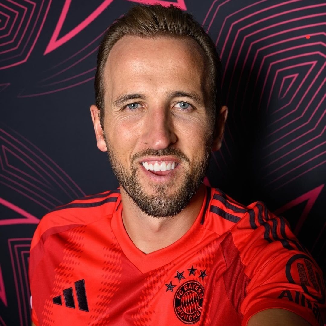 daguitovaldes's tweet image. Más goles producidos en todas las competiciones esta temporada en las grandes ligas de Europa:

15 - Harry Kane
.
.
.
.
10 - Erling Haaland
9 - Lamine Yamal
9 - Vinicius Junior
9 - Robert Lewandowski
8 - Kylian Mbappé
8 - Michael Olise
8 - Mohamed Salah
8 - Raphinha

HurriKane.