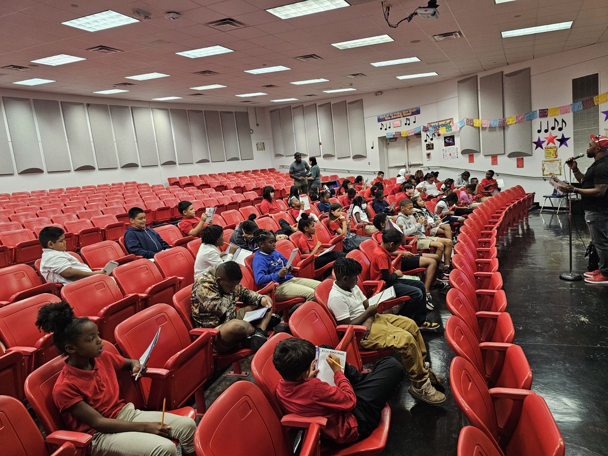 It was our last lesson of BITS for <a href="/GuzickES/">Guzick Elementary</a> and <a href="/HMES2022/">Highland Meadows ES</a>. We left with an understanding of how to make smart decisions and deal with peer pressure.🫂 #BITS #DISD