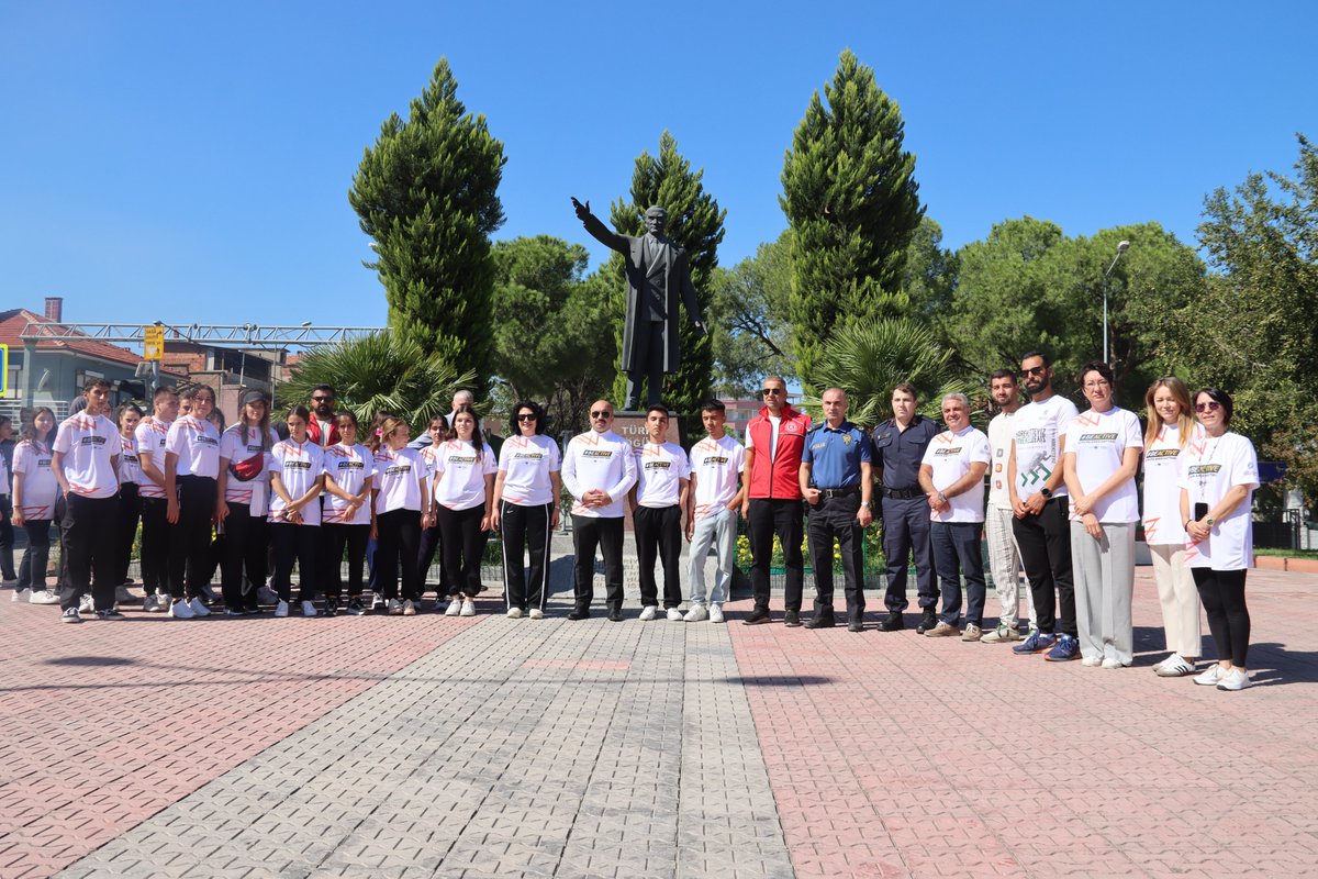 “Avrupa Hareketlilik Haftası’nda, gençlerimizin sağlıklı yaşam alışkanlıklarını artırmak için düzenlediğimiz yürüyüş etkinliğimiz.
<a href="/OA_BAK/">Dr. Osman Aşkın Bak</a>  <a href="/gencliksporbak/">Gençlik ve Spor Bakanlığı 🇹🇷</a>
