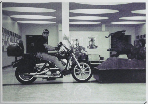 Get a head start on Fall Fest fun with our contests! Come up with a funny caption for this picture from the 1993 edition of the law school's yearbook. Submit your captions online or in person in the library gateway. Please keep it clean!
bit.ly/3THCARz