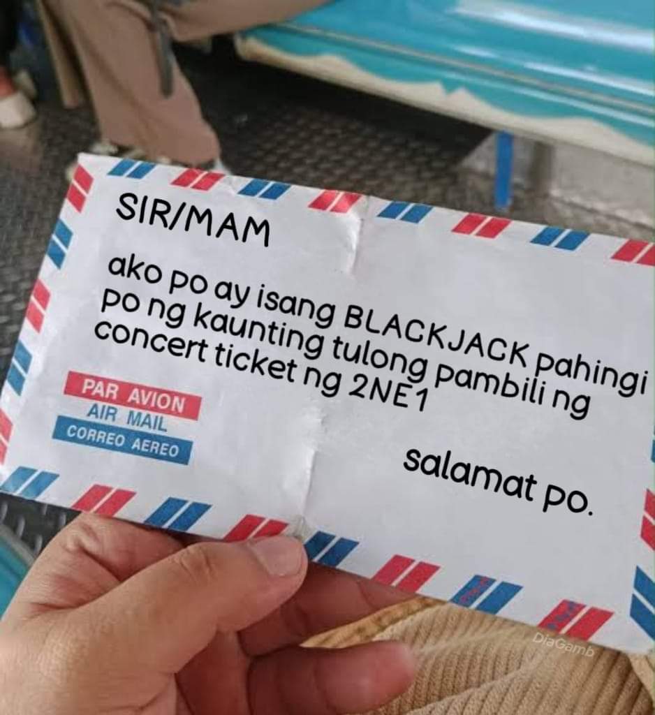 rogue_gielyn's tweet photo. Who wants to join me sa pagsampa sa mga jeep at bus? Need kumita ng extra to buy 2NE1 concert tickets 😂 https://t.co/mPGyqICJJG