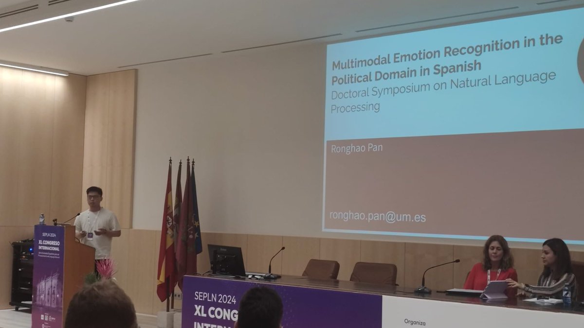 Ronghao <a href="/RonghaoPan/">Ronghao Pan</a> presenta su tesis en el simposio doctoral del congreso #sepln2024 <a href="/sepln2024uva/">XL Congreso de la SEPLN Valladolid 2024</a> <a href="/sepln/">SEPLN</a>