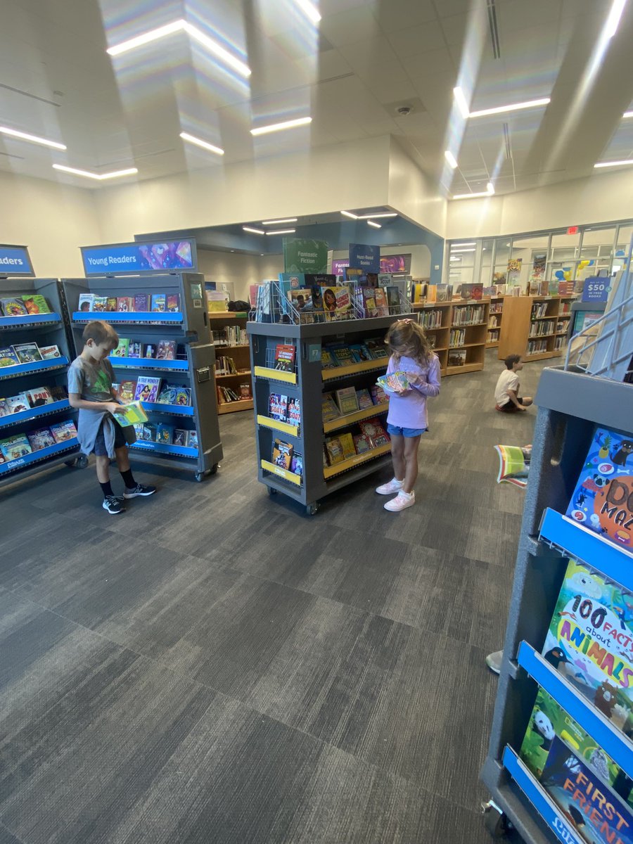 WVpythons's tweet image. Our students have been loving the Literati book fair this week!