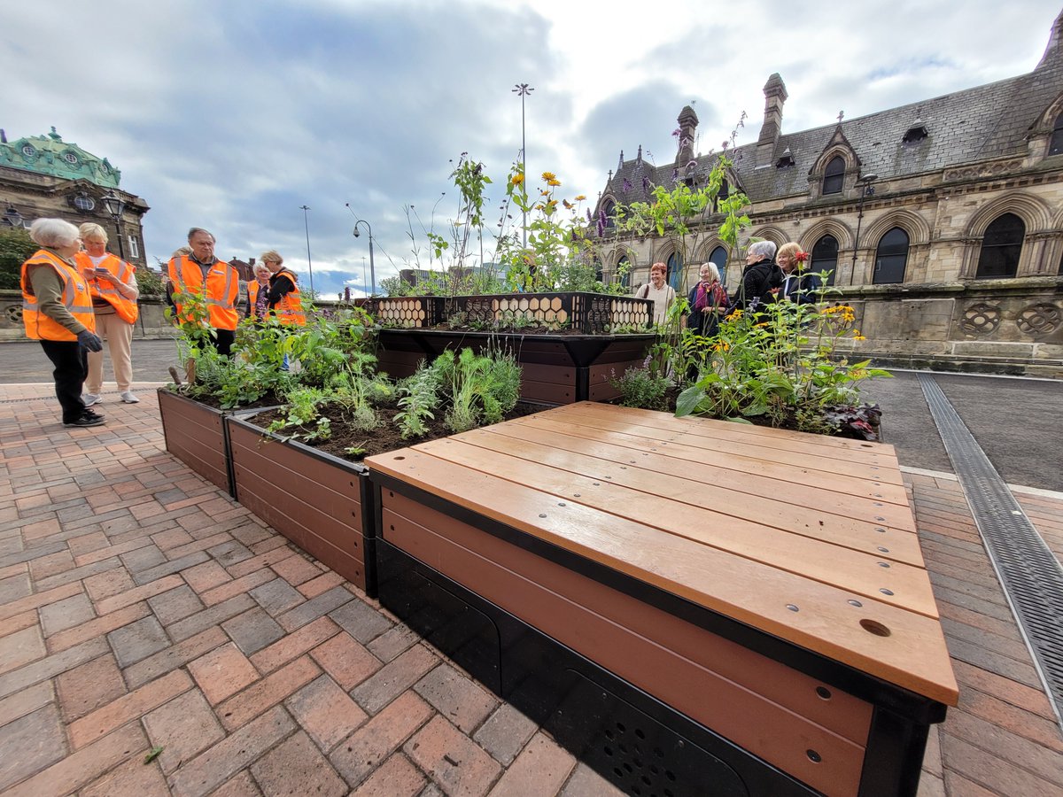 EVRDC's tweet photo. Working in partnership with #TransPennine and #Bioscapes, the #EskValley Team of Station Adoptors had a very productive day planting up the new BioCubes at #MiddlesbroughStation. A big THANK YOU to all the Station Adoptors for their help yesterday! https://t.co/rlaAAOlcli