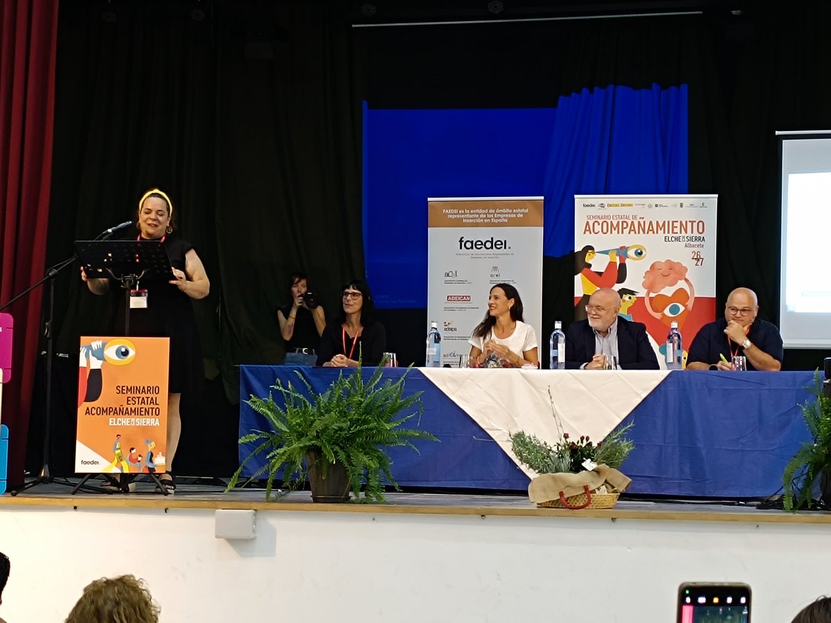 aseircam tweet media