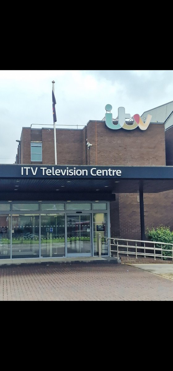 DaleGrantActor's tweet photo. Greatful to have had another opportunity on #Emmerdale, I'm grafting for more TV guest roles now and I can't wait - fingers crossed!! 😁 @emmerdale #itv #actors #CASTING #dayplayer #acting #screenacting 🎬 https://t.co/JSlsdnbVX8