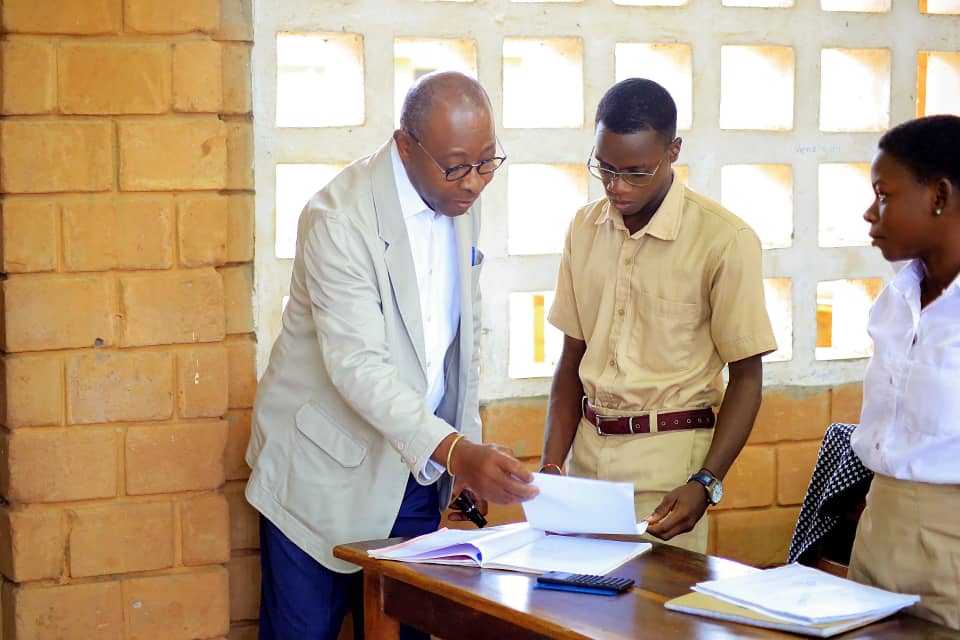 Lacs1
Visite du Ministre au lycée technique et professionnel
Ce mercredi 25 septembre 2024, la commune a eu le privilège de recevoir Monsieur le Ministre Isaac Tchiakpè...lire plus 👉🏽bit.ly/3ZFMtDh