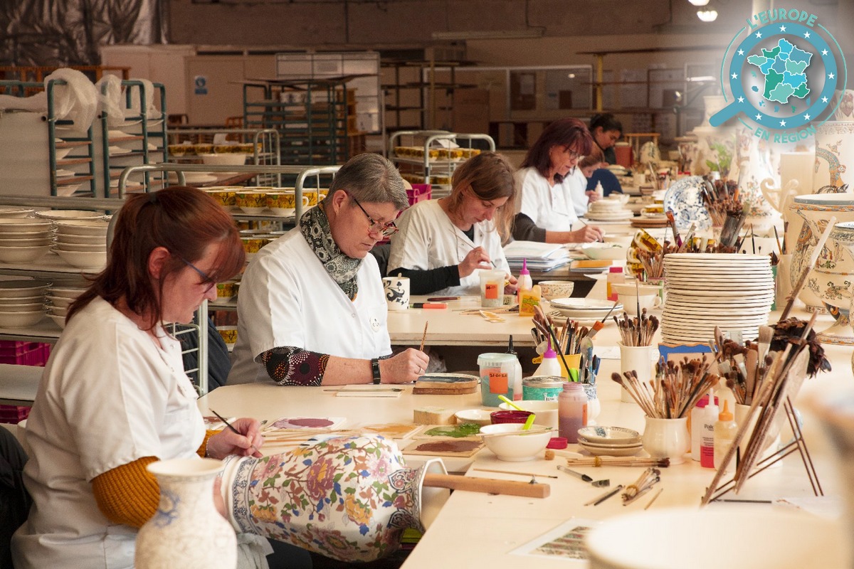 🇪🇺 Avec l’aide de l’Union européenne, la faïencerie de Gien modernise sa production tout en préservant son savoir-faire artisanal ! 🌍✨ 
Découvrez comment ce fleuron du Loiret rayonne à l'international 👇
🔗 bit.ly/4gxYKQ6

#Gien #Artisanat #FEDER #EuropeEnRégion